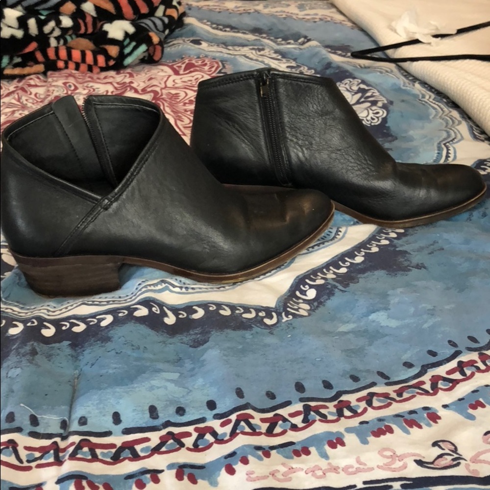 Black leather lucky brand booties
